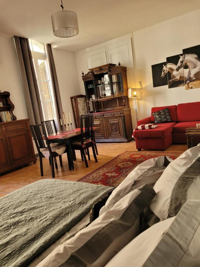 Studio Sequoia Au Pied Du Chateau Saumur Exterior foto